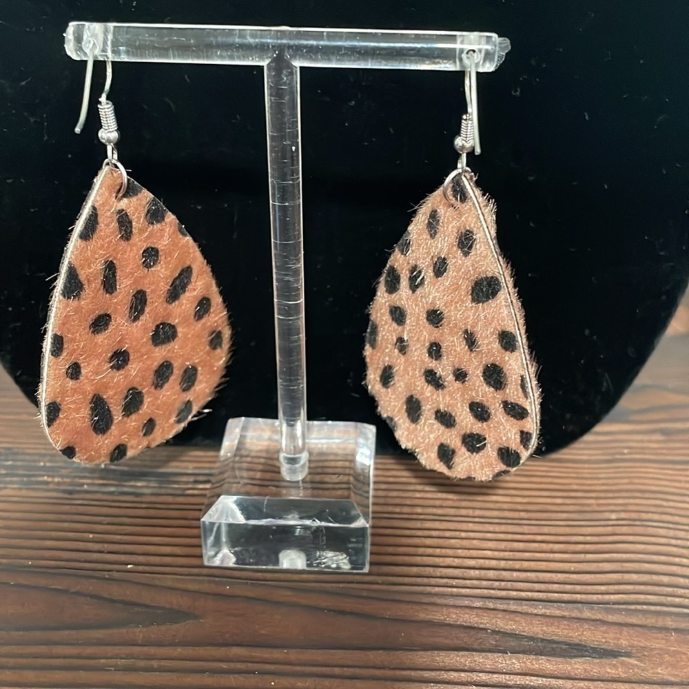 Cheetah animal print earrings